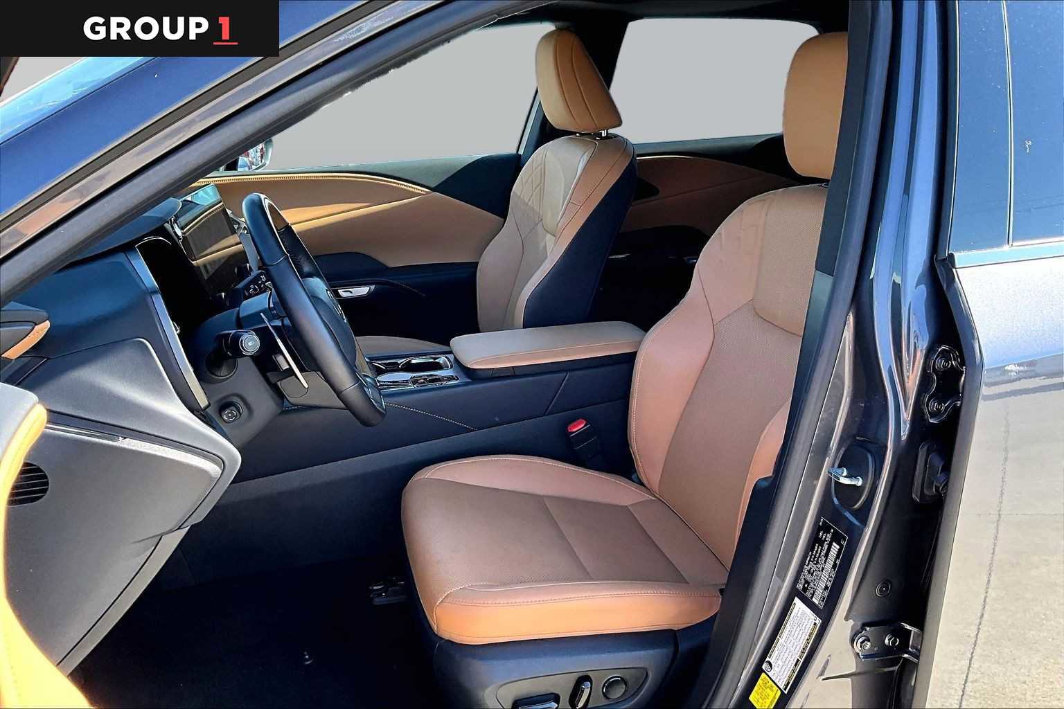 Certified 2025 Lexus RX 350 Premium w/ Accessory Package (Z1) FWD image 12