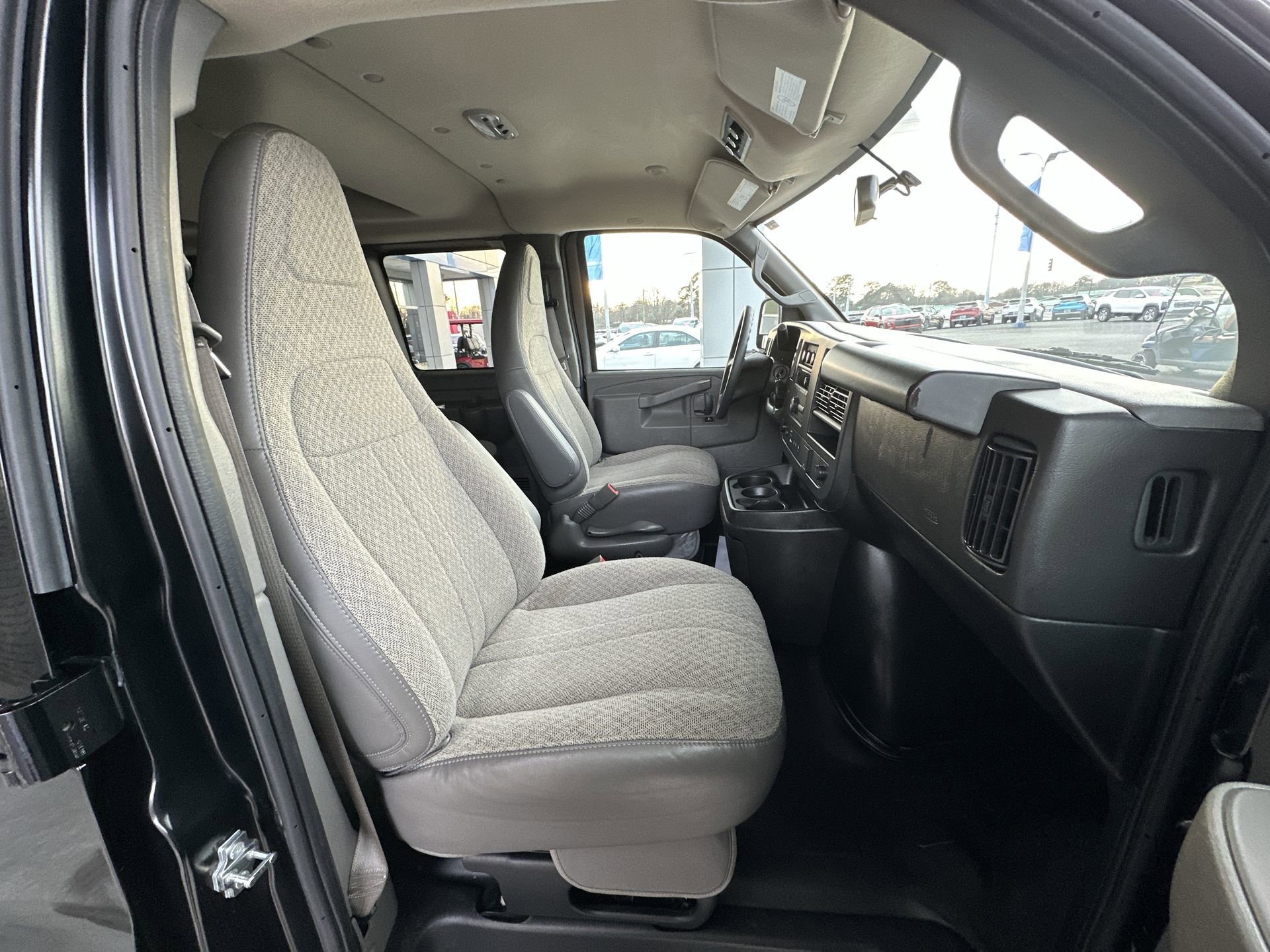 Used 2025 Chevrolet Express 3500 LS RWD image 24
