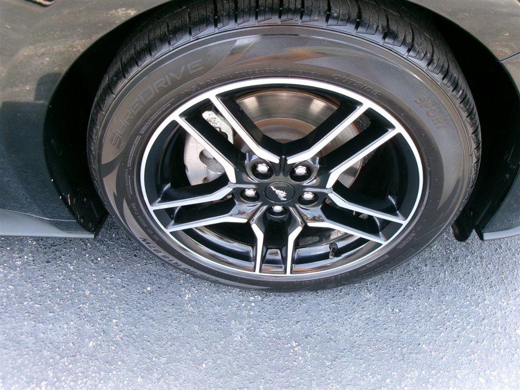 Used 2023 Ford Mustang Premium image 9