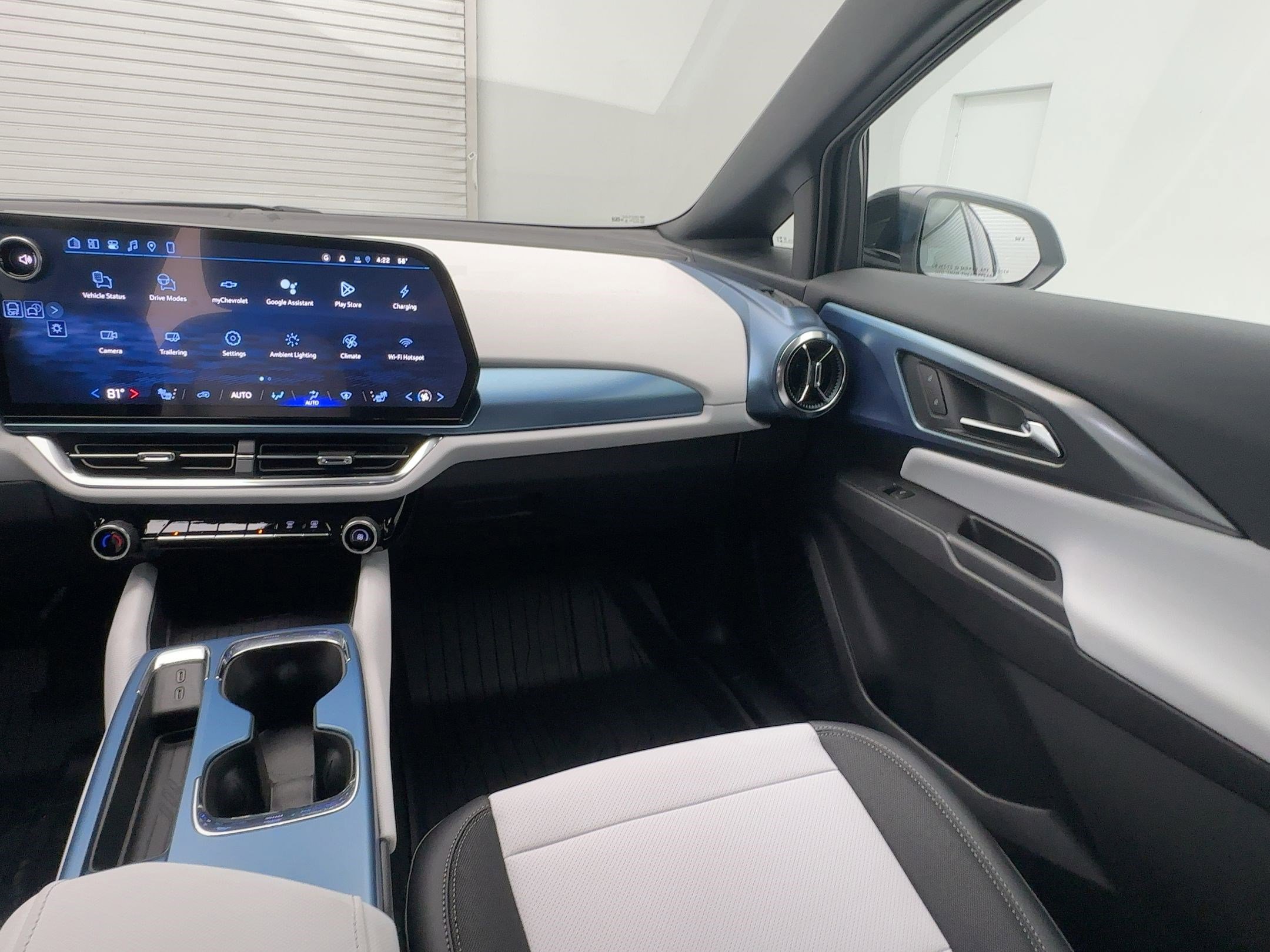 New 2026 Chevrolet Equinox EV LT image 27