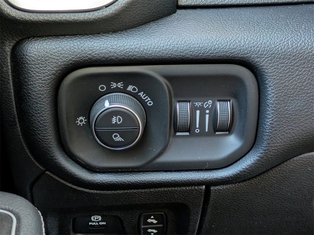 Used 2021 RAM 1500 Laramie image 26