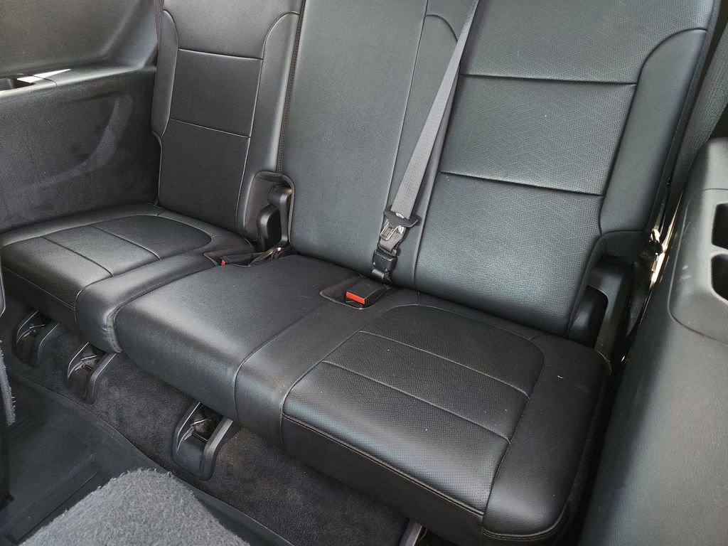 Used 2023 Chevrolet Traverse High Country w/ LPO, Floor Liner Package image 38