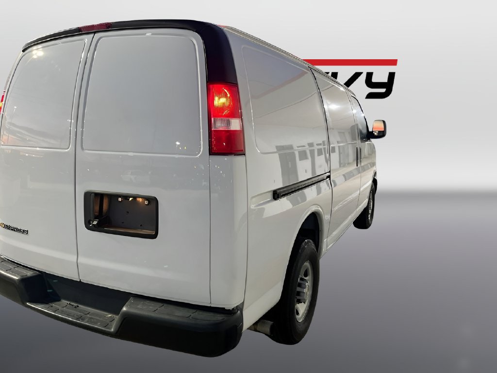 Used 2025 Chevrolet Express 2500 w/ Communications Package RWD image 7