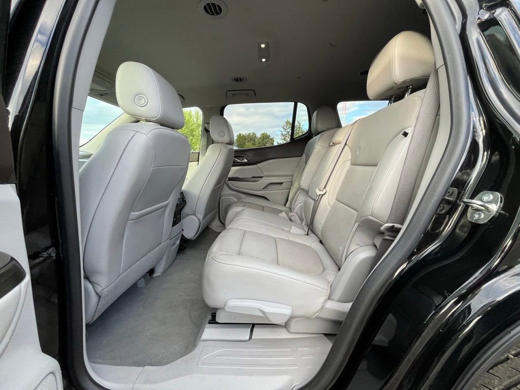 Certified 2023 GMC Acadia SLT image 17