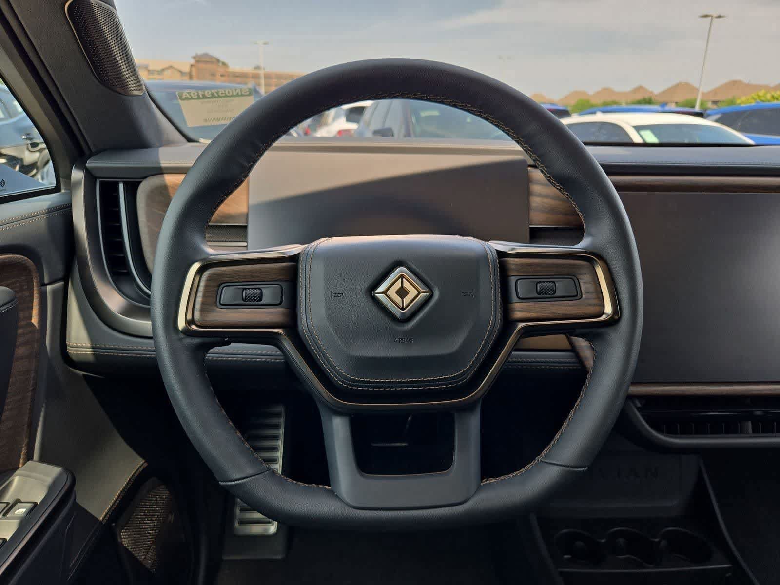 Used 2025 Rivian R1S Premium AWD/4WD image 22