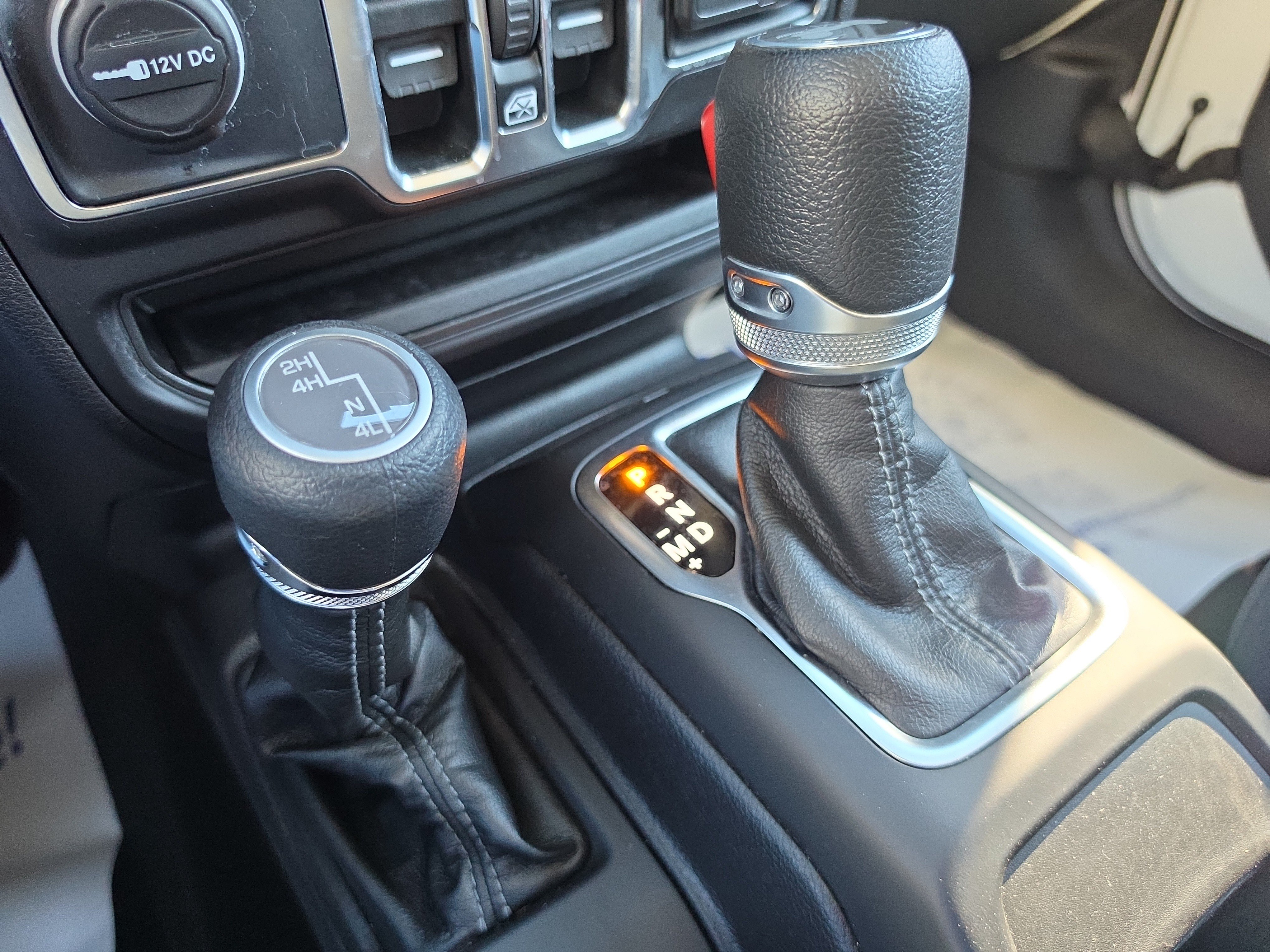 Used 2026 Jeep Wrangler Unlimited Sahara AWD/4WD image 26