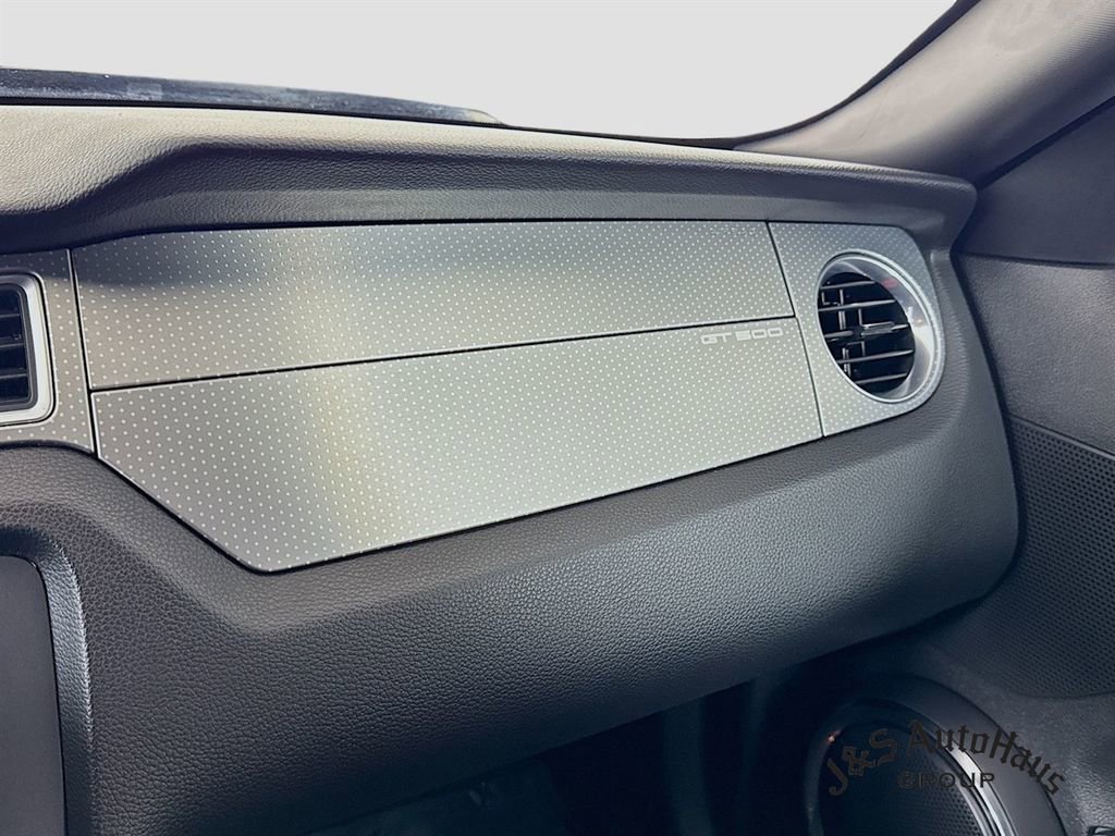 Used 2012 Ford Mustang Shelby GT500 w/ SVT Performance Pkg image 31