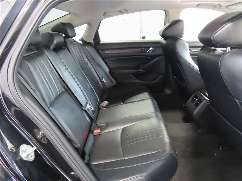 Used 2018 Honda Accord Touring image 28