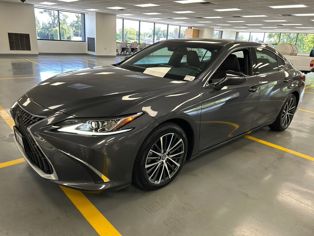 Used 2023 Lexus ES 350 w/ Premium Package FWD image 3