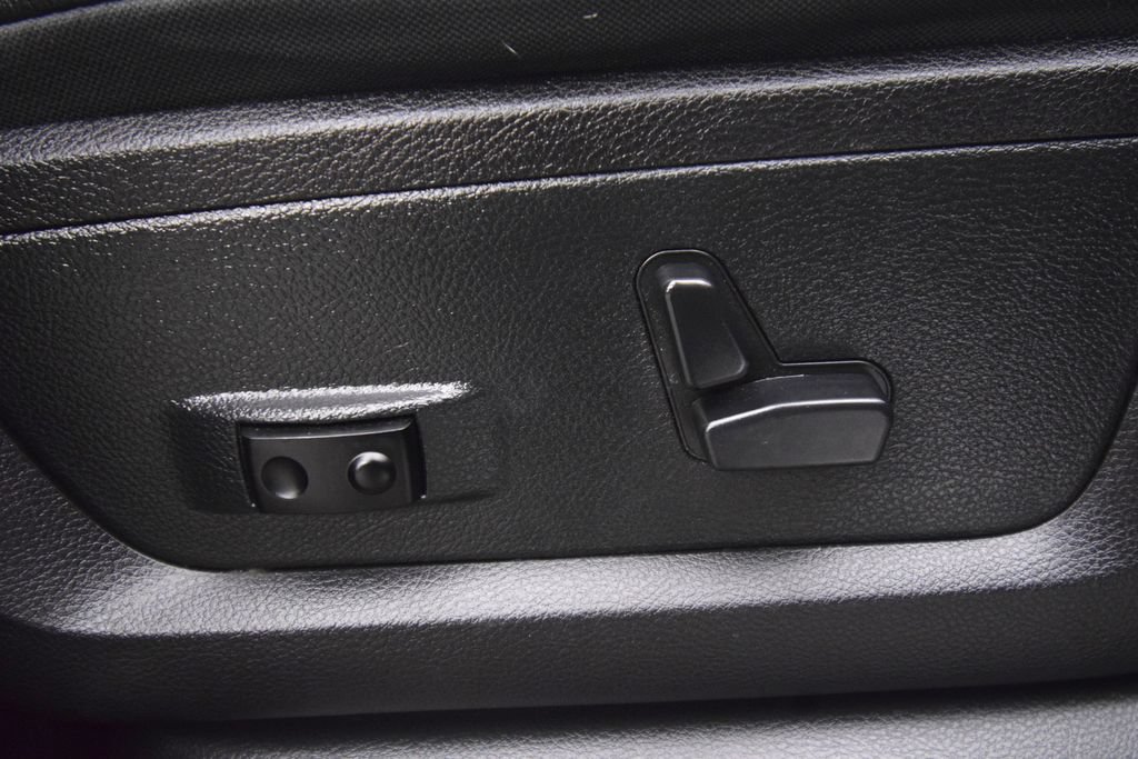 Used 2014 RAM 1500 Laramie w/ Convenience Group AWD/4WD image 22