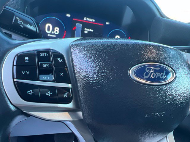 Used 2025 Ford Explorer Active AWD/4WD image 27
