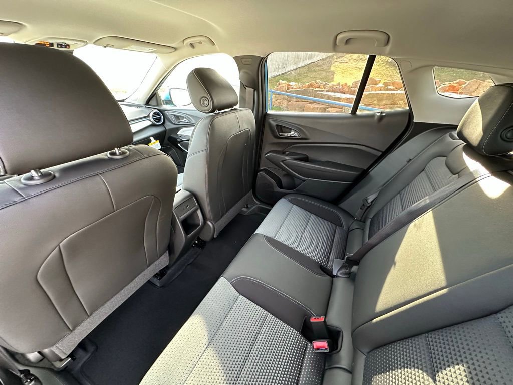 New 2026 Chevrolet Trax LT image 32