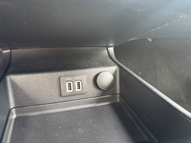 Used 2019 Ford Fusion SE image 27