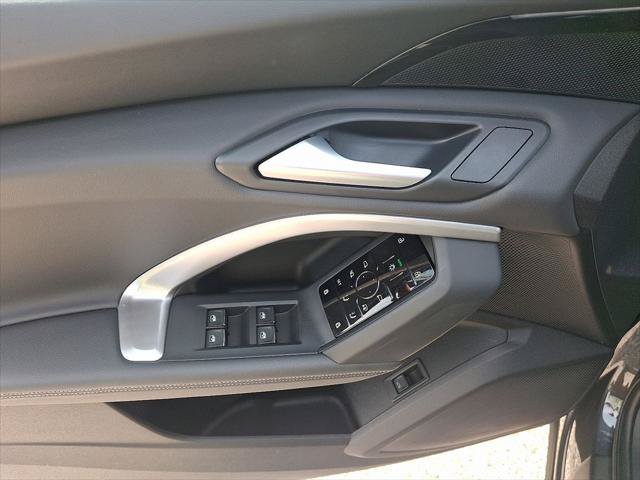 Certified 2025 Audi Q5 Premium w/ Convenience Package AWD/4WD image 13