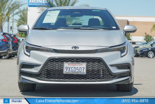 Used 2026 Toyota Corolla SE FWD image 3