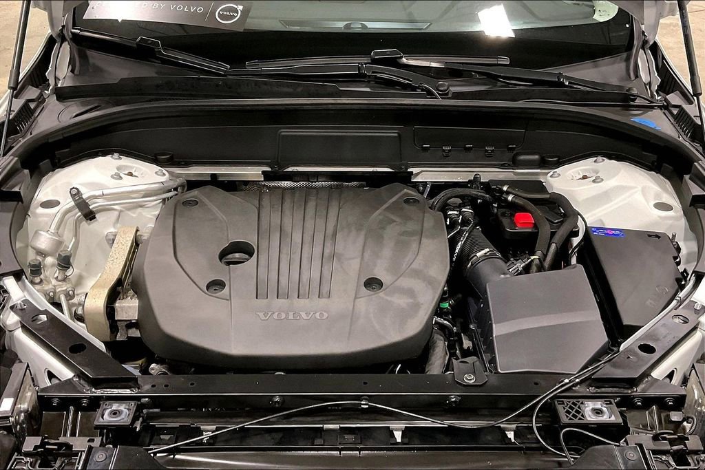 Certified 2023 Volvo XC60 B5 Plus w/ Climate Package AWD/4WD image 30