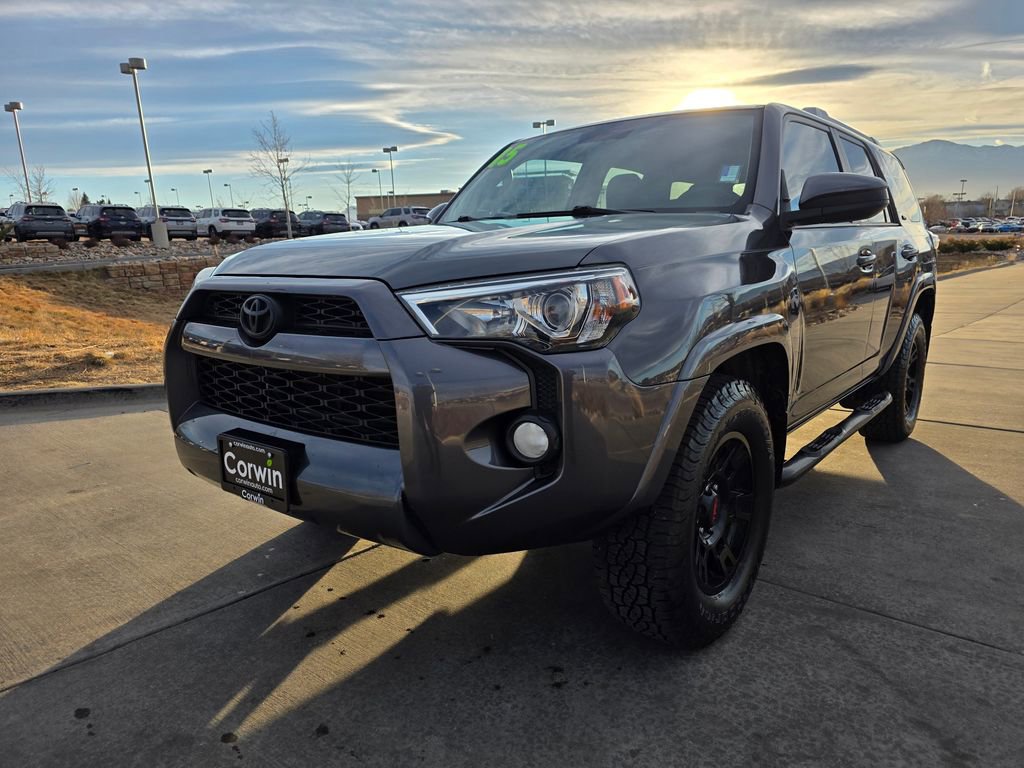 Used 2015 Toyota 4Runner SR5 image 3