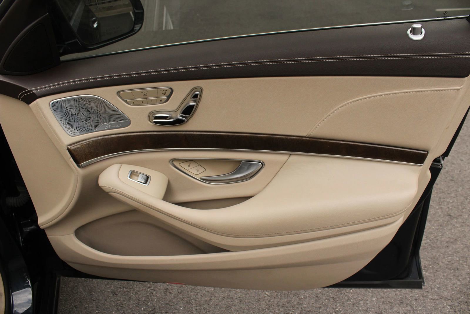 Used 2015 Mercedes-Benz S 550 Sedan image 26
