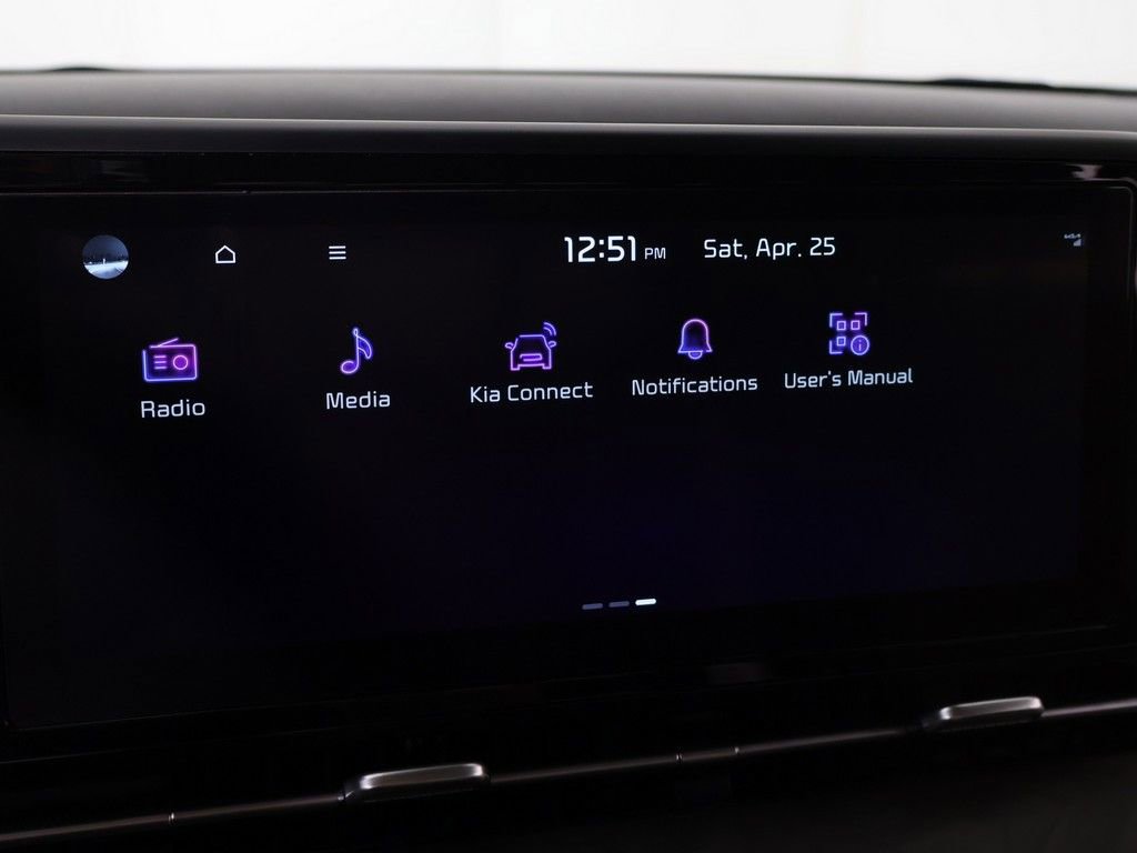Used 2023 Kia Carnival EX FWD image 46