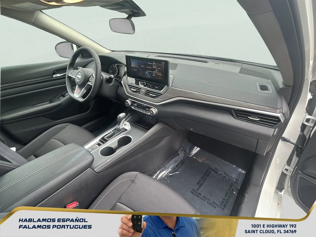Used 2025 Nissan Altima 2.5 SV w/ SV Premium Package image 31