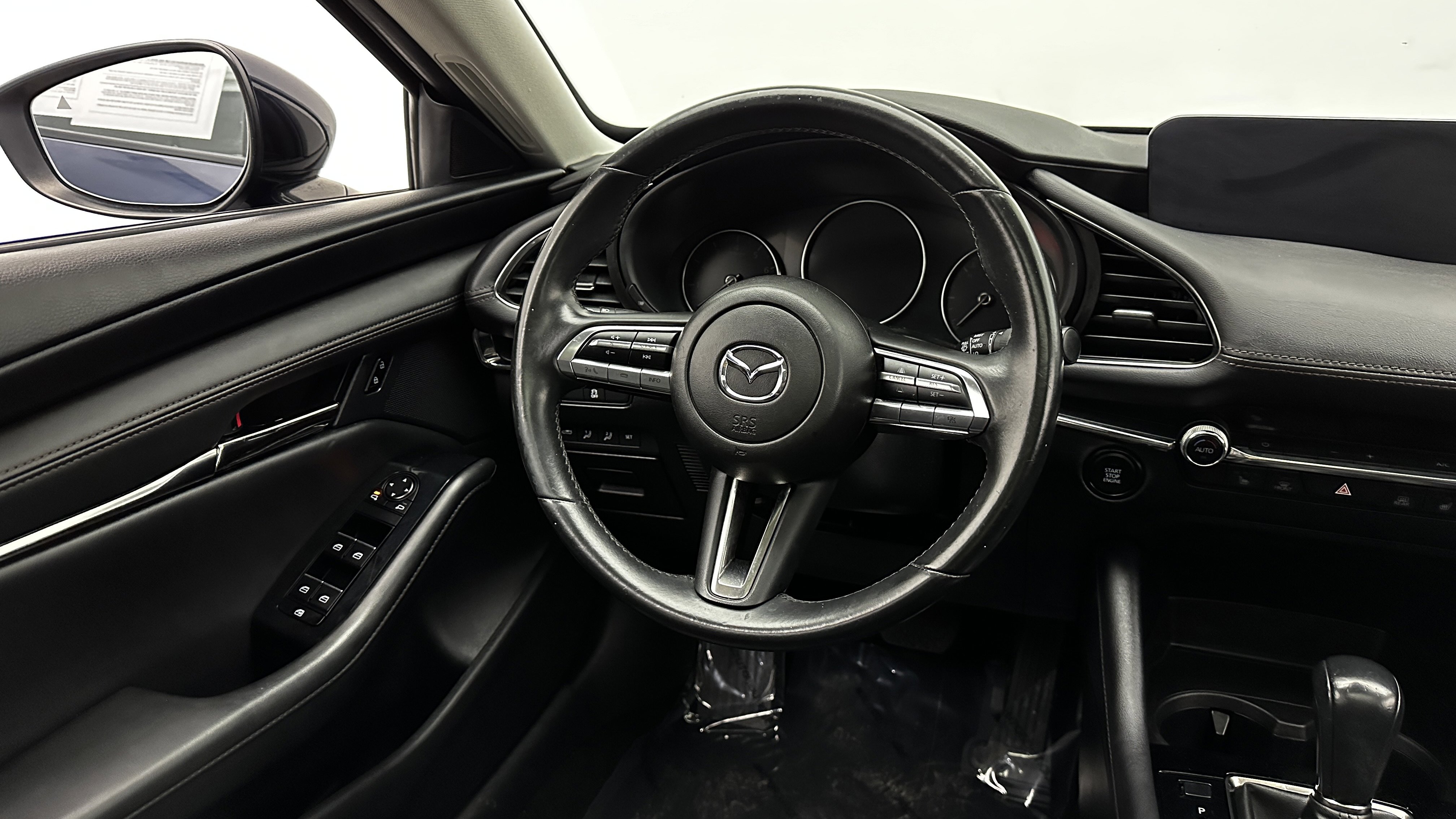 Used 2023 MAZDA MAZDA3 s image 29