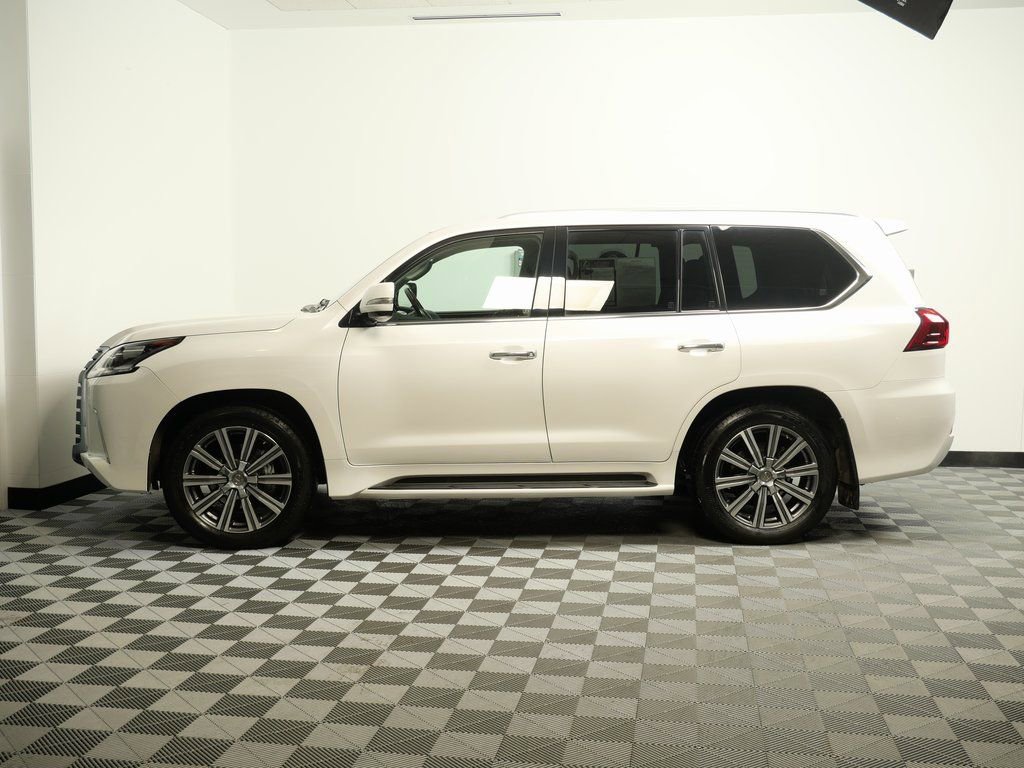 Used 2016 Lexus LX 570 4WD image 4