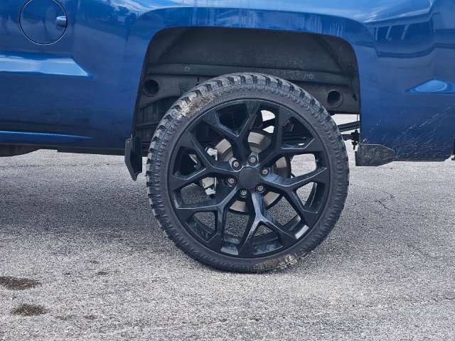 Used 2017 Chevrolet Silverado 1500 LT w/ All Star Edition AWD/4WD image 6
