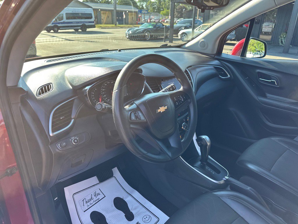 Used 2021 Chevrolet Trax LT image 13