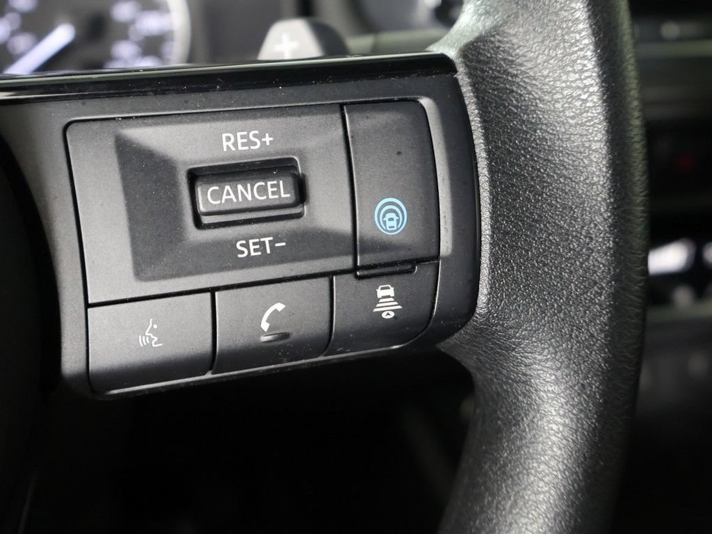 Used 2023 Nissan Rogue SV AWD/4WD image 38