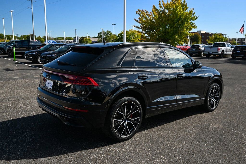 Used 2022 Audi Q8 Premium Plus image 4