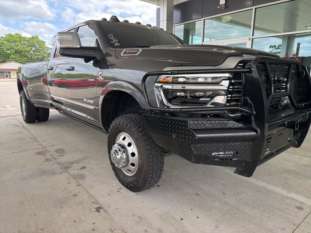 Used 2025 RAM 3500 Limited image 3