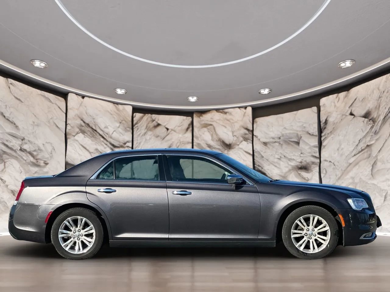 Used 2016 Chrysler 300 C image 16