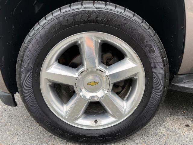 Used 2014 Chevrolet Tahoe LTZ AWD/4WD image 37