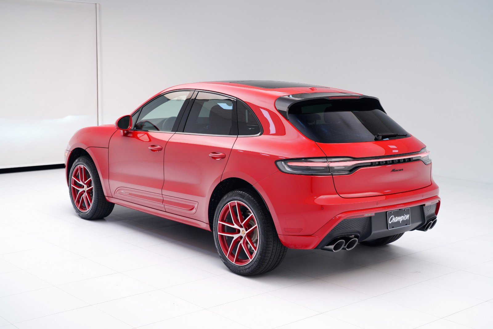 New 2026 Porsche Macan image 3