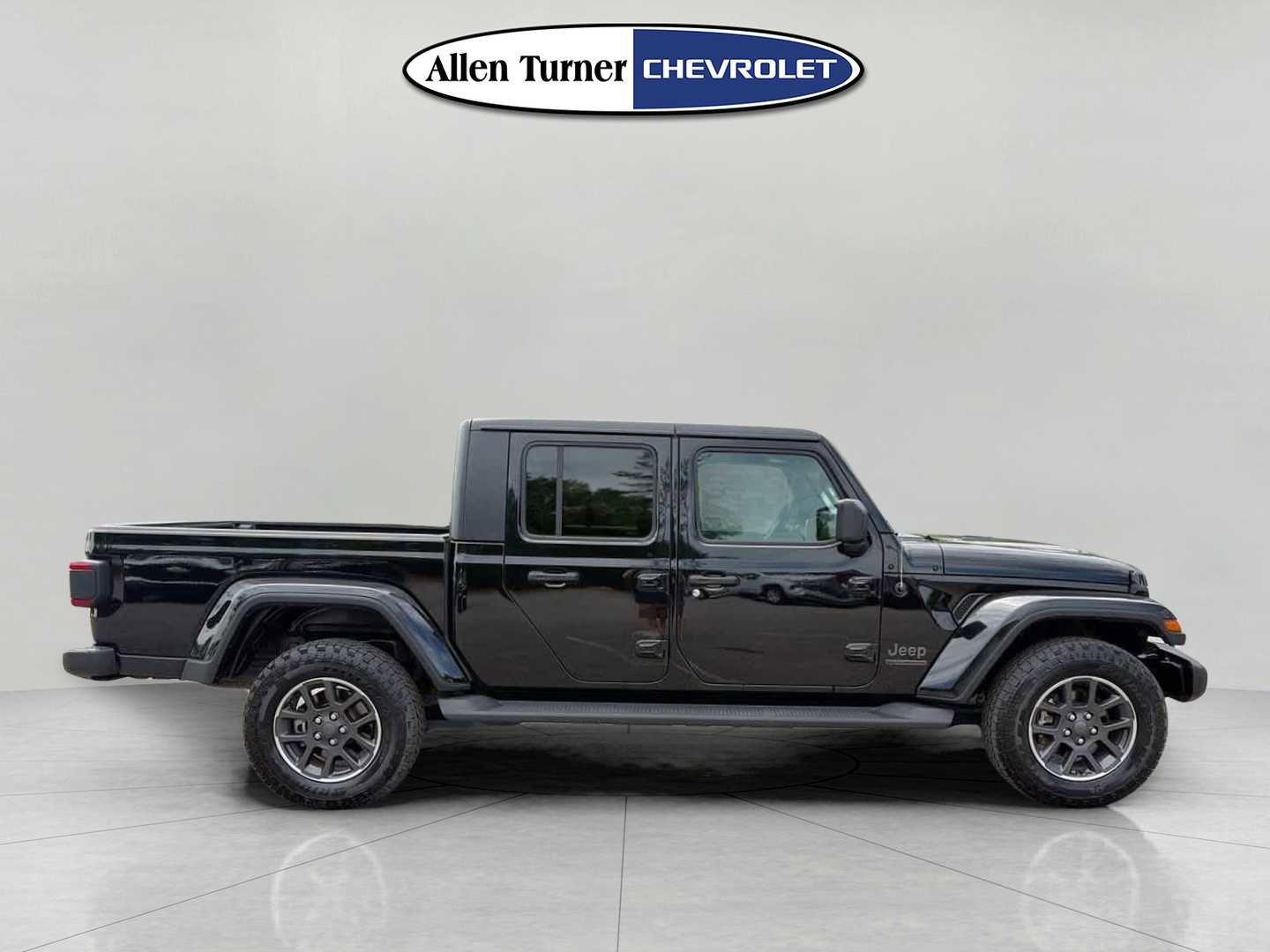Used 2021 Jeep Gladiator Sport w/ Quick Order Package 24Q 80Th AWD/4WD image 3
