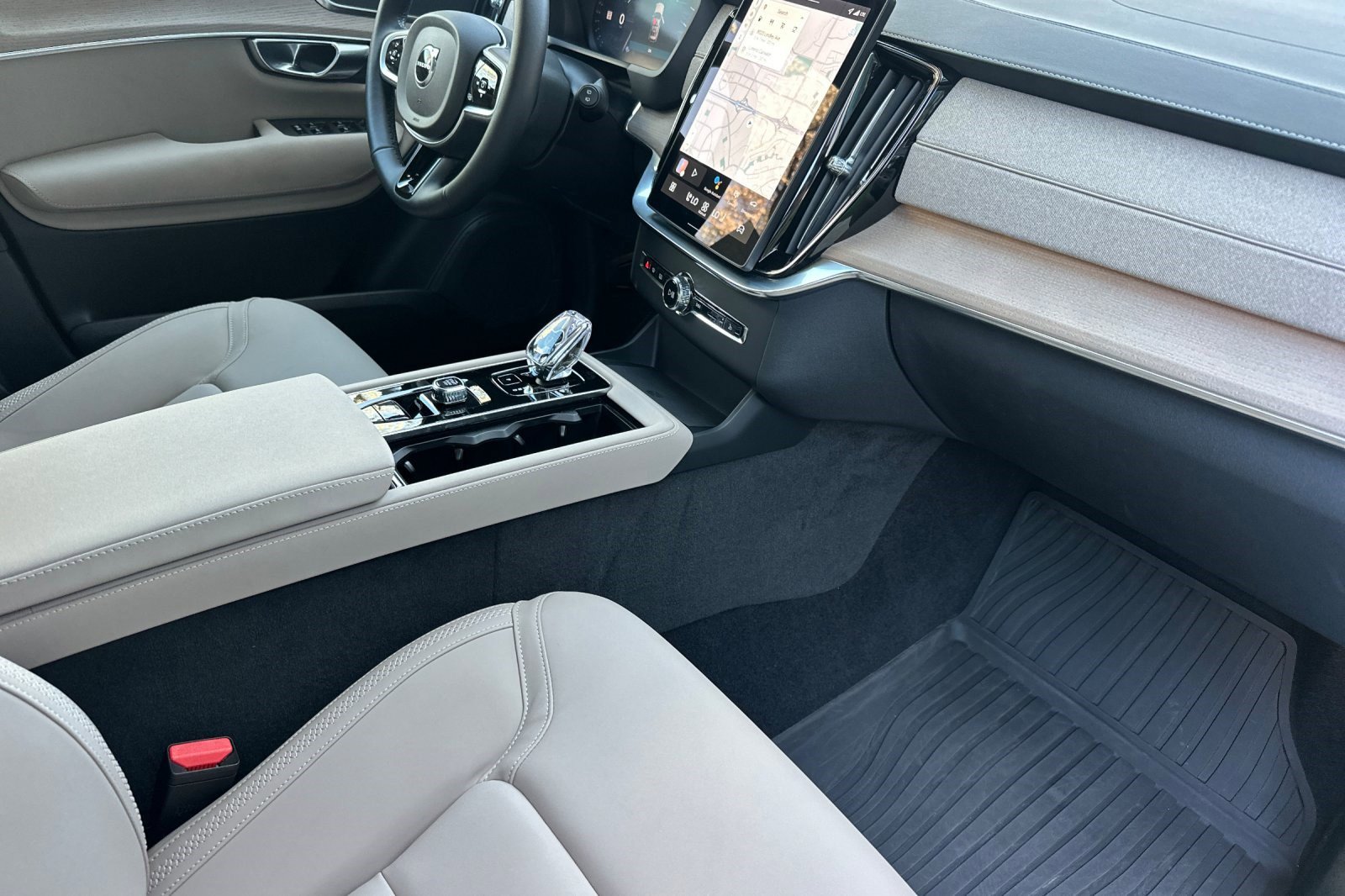 Used 2026 Volvo XC90 B6 Plus w/ Protection Package image 20