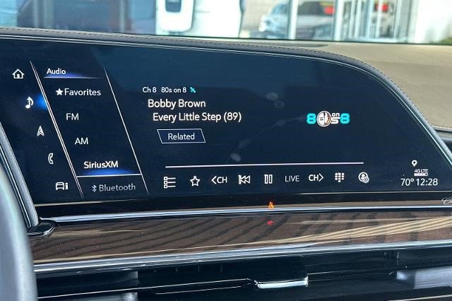 Certified 2024 Cadillac Escalade Sport Platinum w/ LPO, ONYX Package AWD/4WD image 26