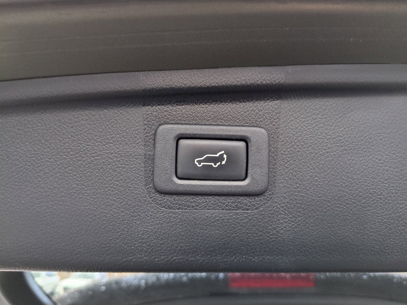 Used 2015 Subaru Outback 2.5i Premium image 16