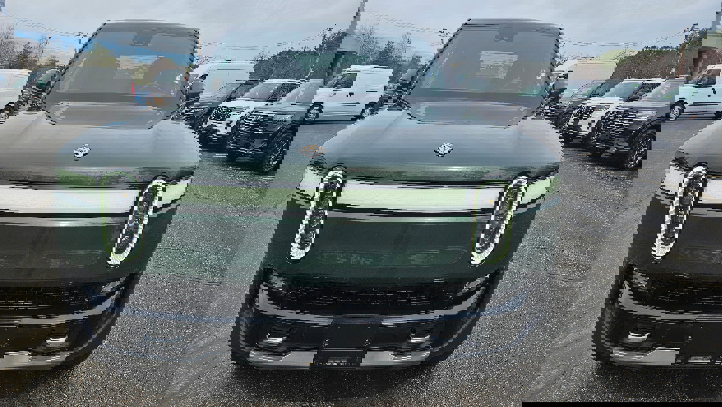 Used 2022 Rivian R1T Adventure image 2