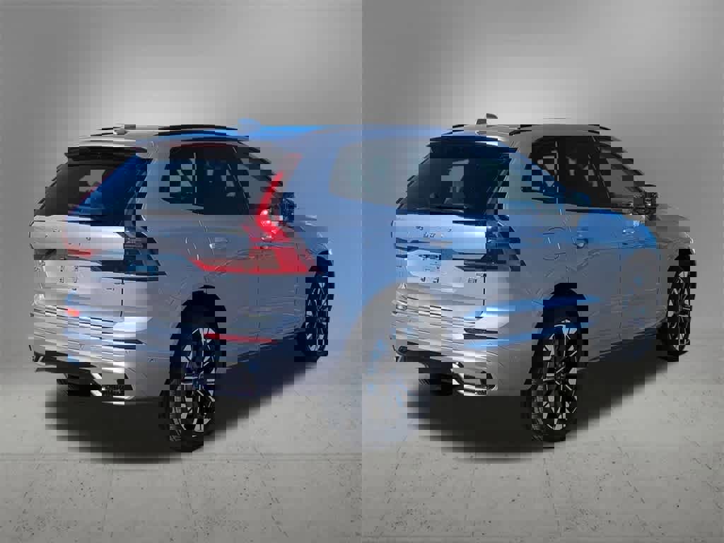 New 2026 Volvo XC60 B5 Plus w/ Protection Package Premier image 6