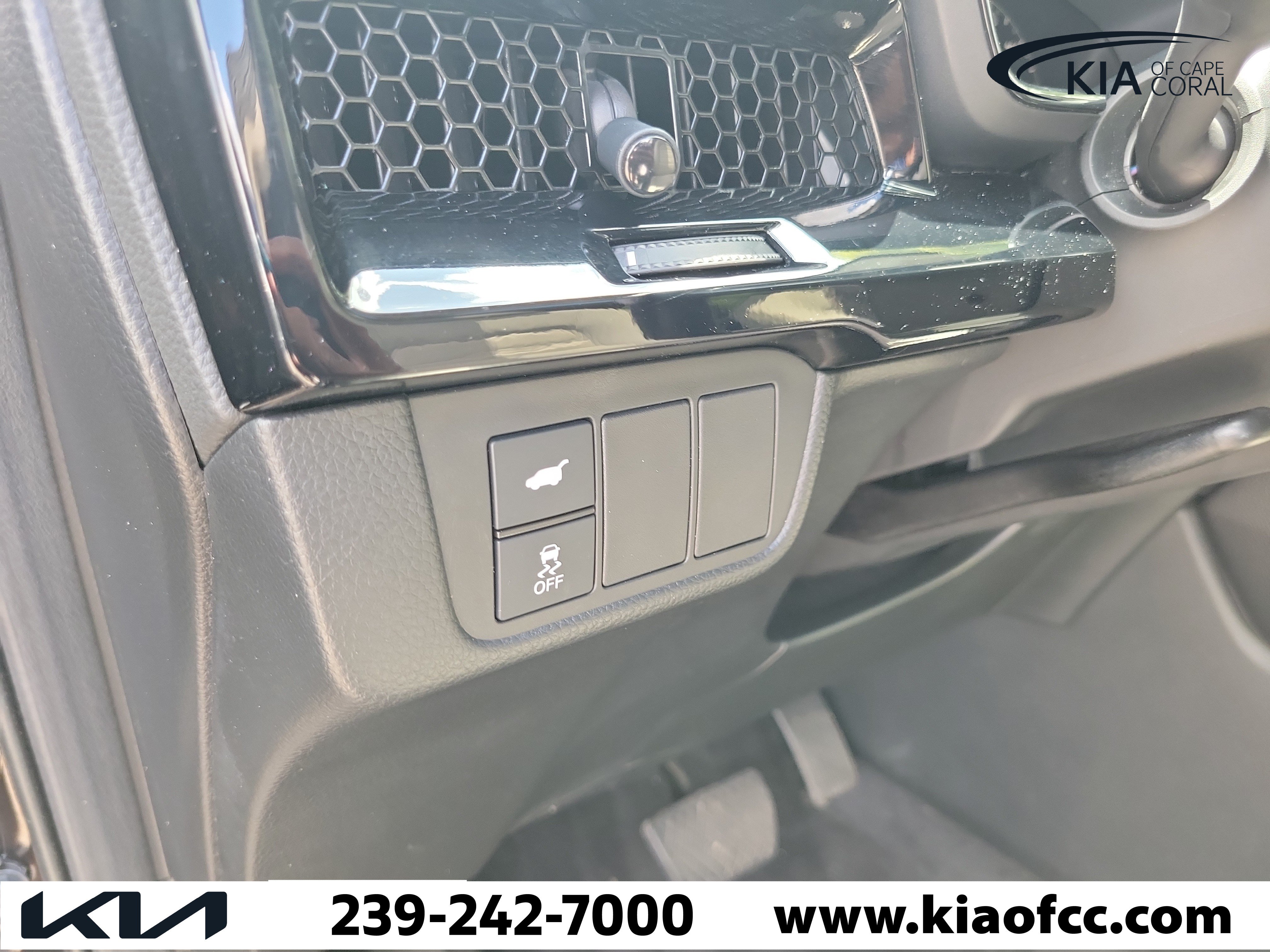 Used 2025 Honda CR-V EX-L image 25