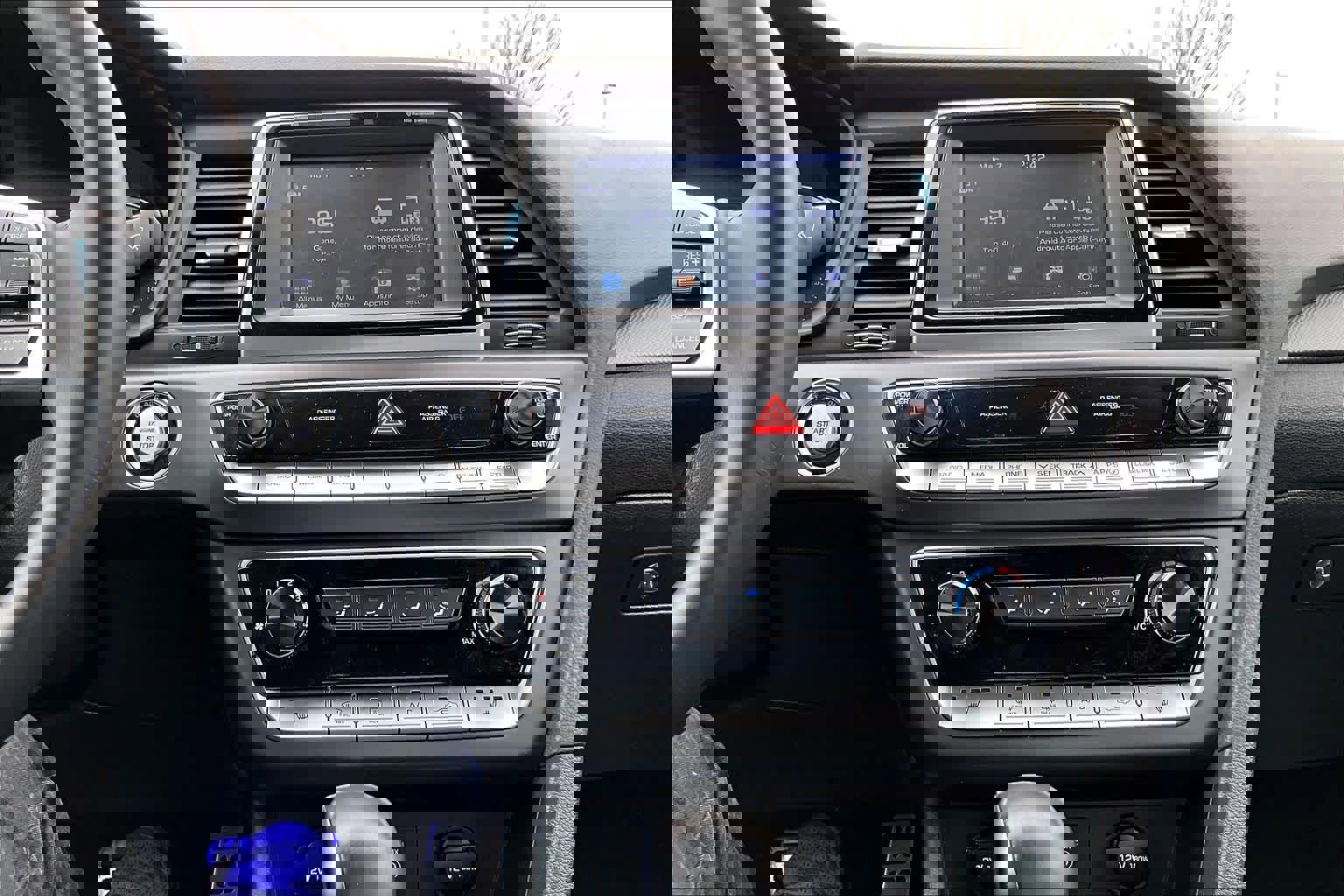 Used 2018 Hyundai Sonata SEL w/ Tech Package 02 image 35