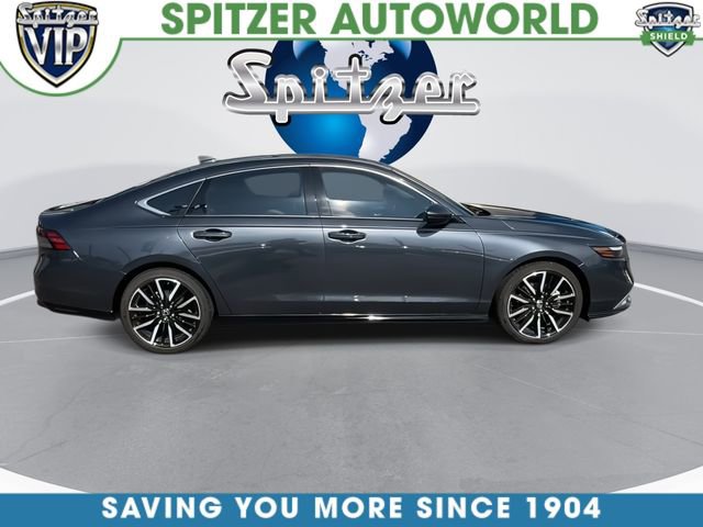 Used 2024 Honda Accord Touring image 2