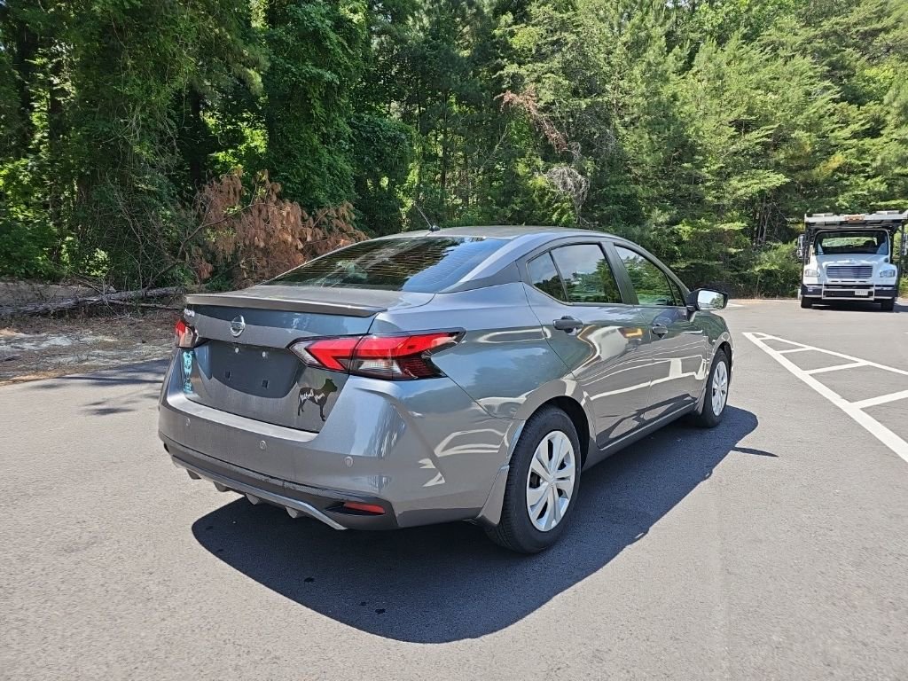 Used 2021 Nissan Versa S FWD image 5