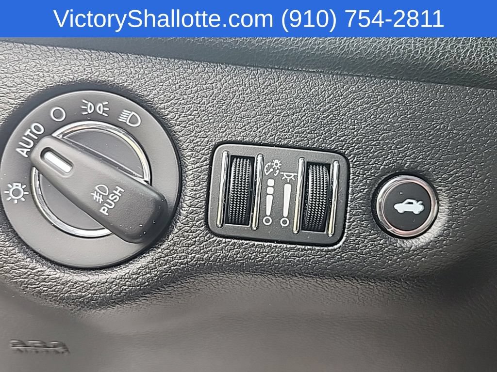 Used 2021 Chrysler 300 Touring L RWD image 13