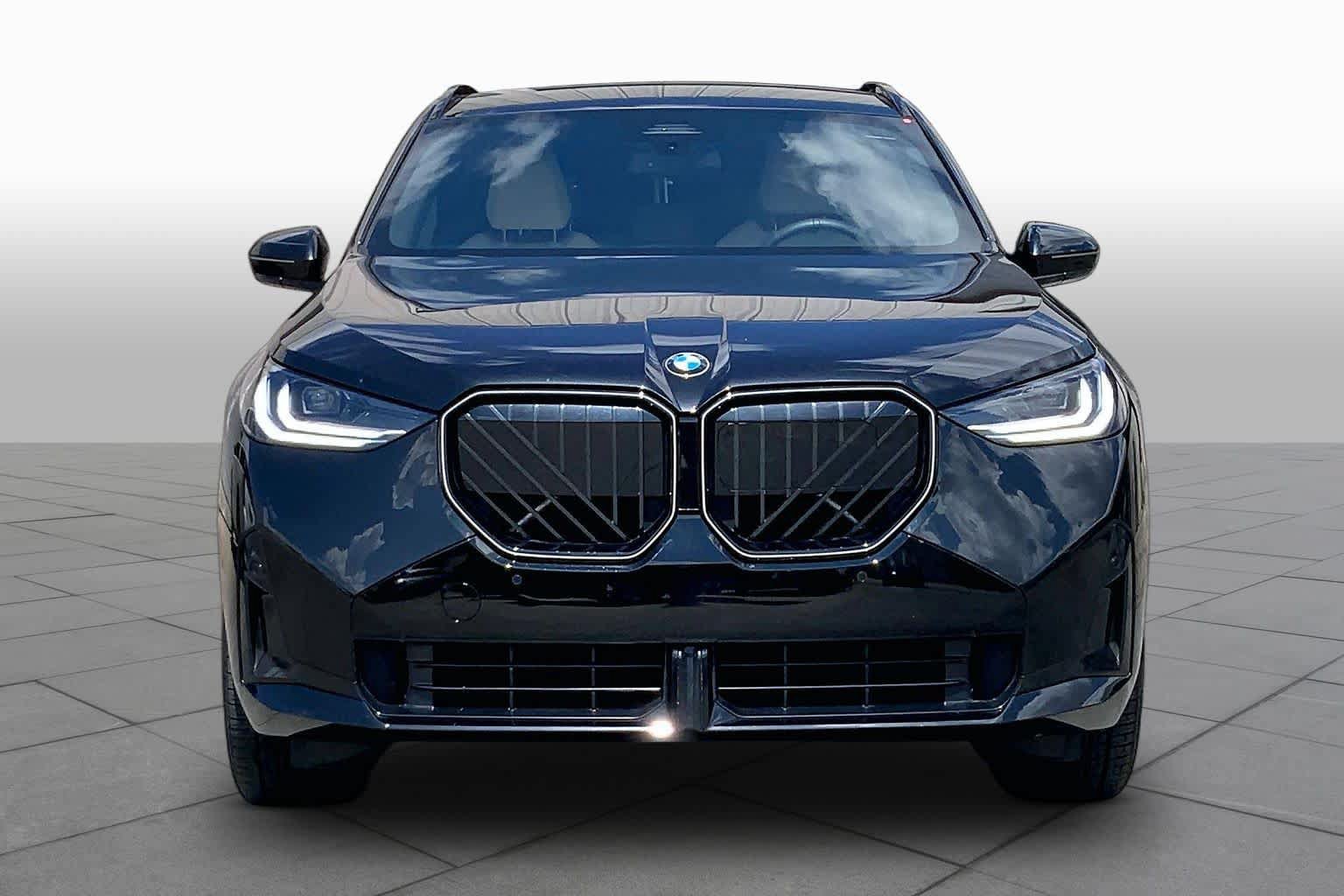Used 2025 BMW X3 xDrive30i w/ M Sport Package AWD/4WD image 4