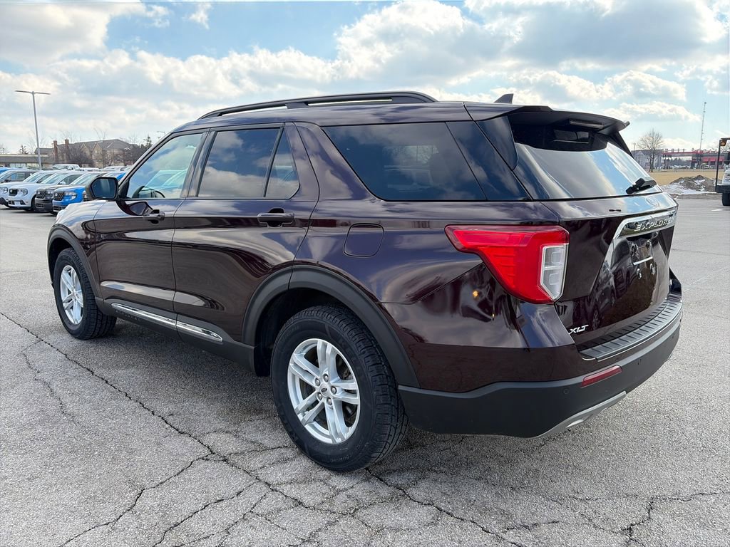 Used 2023 Ford Explorer XLT w/ Equipment Group 202A image 5