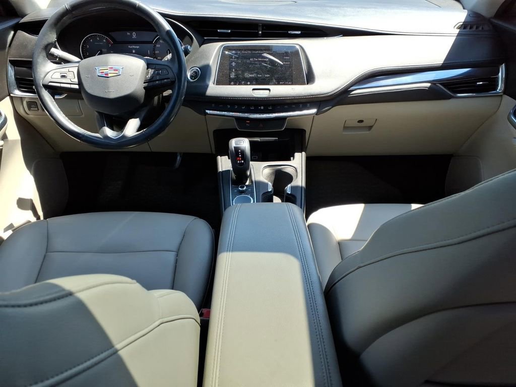Used 2019 Cadillac XT4 Luxury FWD image 12