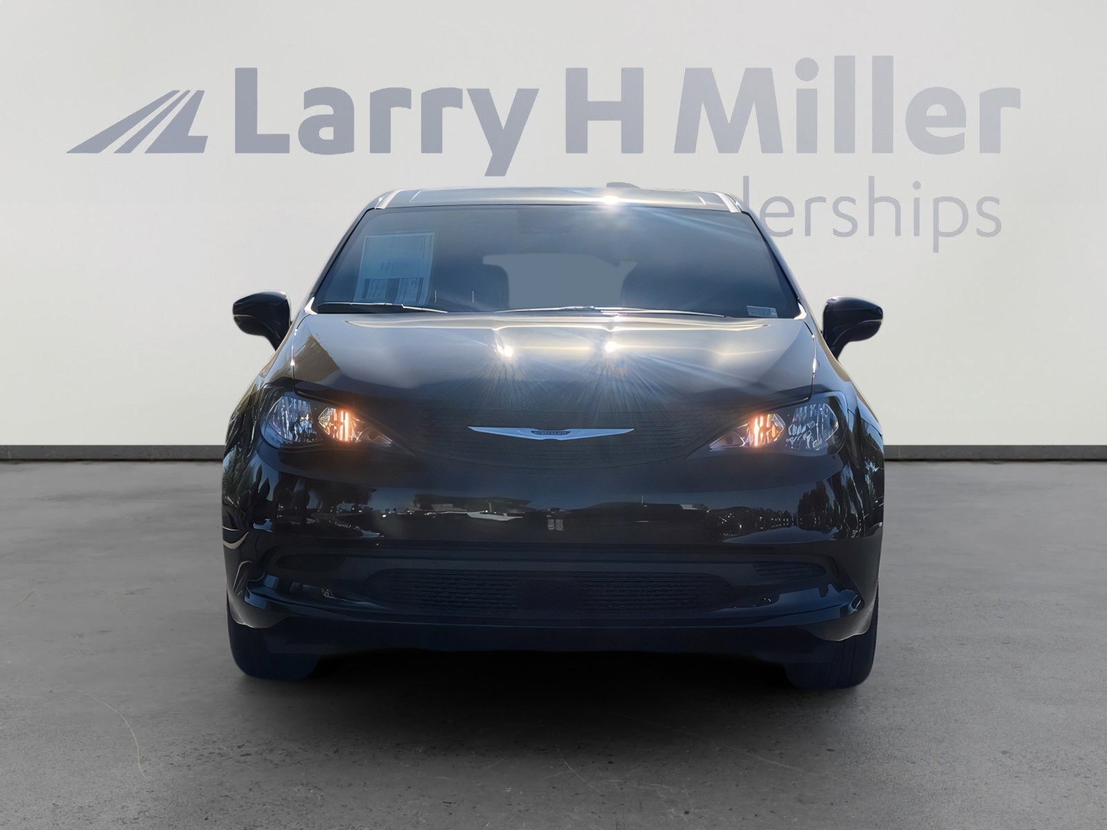 New 2026 Chrysler Voyager LX image 5