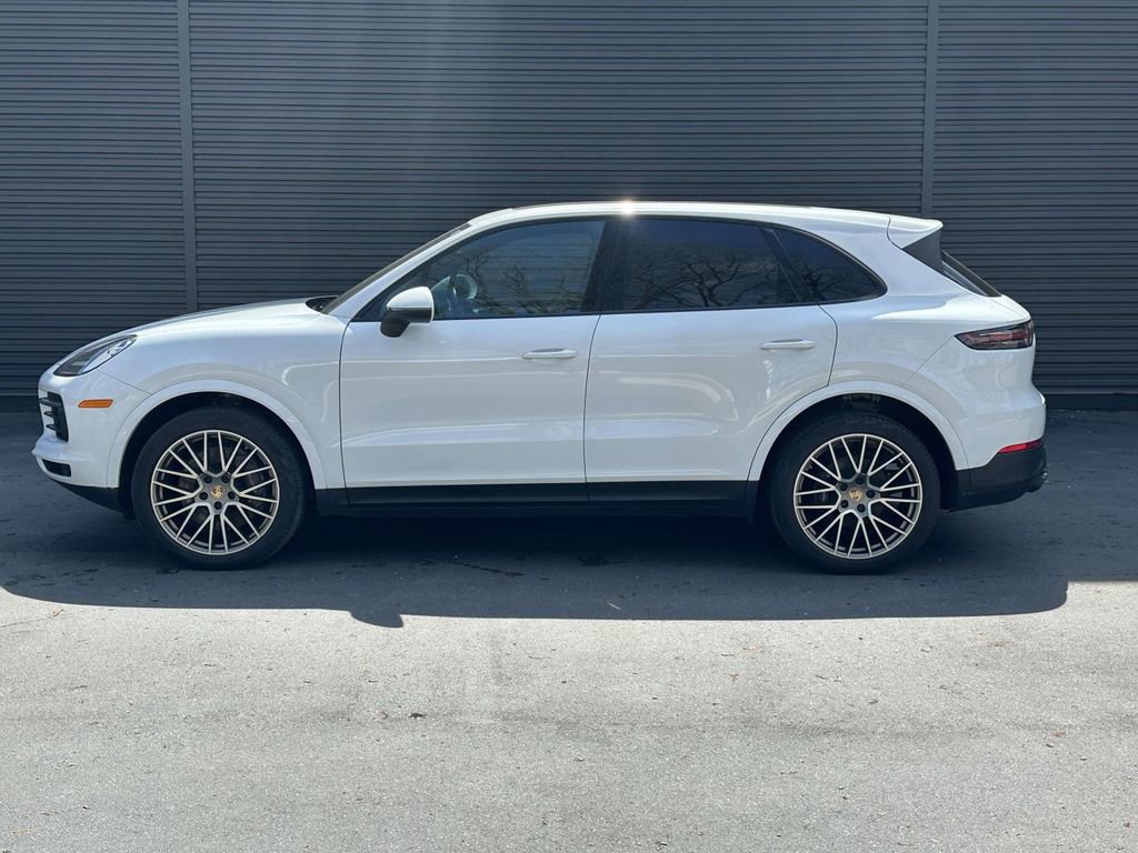 Used 2022 Porsche Cayenne Platinum Edition AWD/4WD image 2